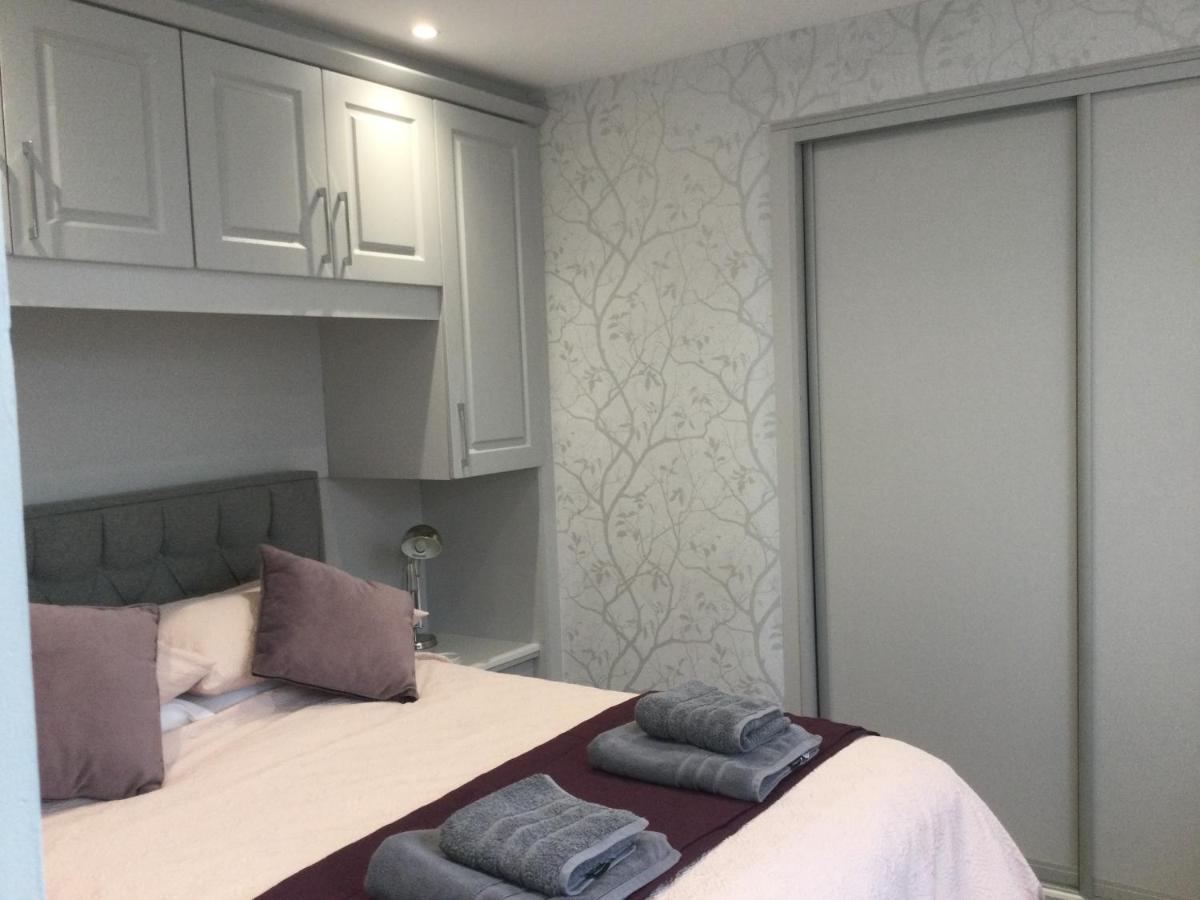 Leafy Lytham Central Lovely Ground Floor 1 Bedroom Apartment With Private Garden In Lytham Dog Friendly Lytham St Annes Kültér fotó